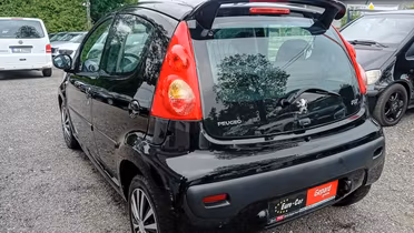 PEUGEOT 107