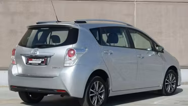 TOYOTA Verso