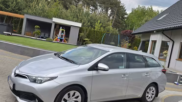 TOYOTA Auris