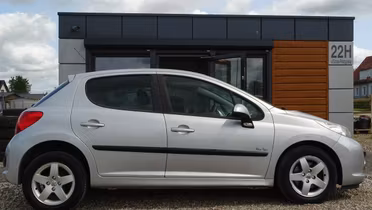 PEUGEOT 207