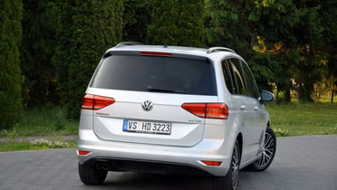 VOLKSWAGEN Touran