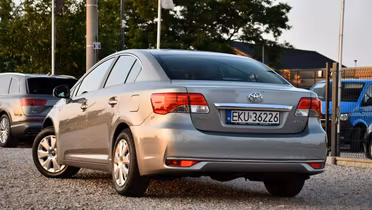 TOYOTA Avensis