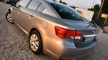 TOYOTA Avensis