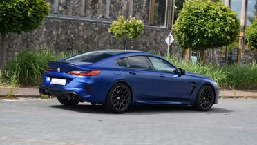 BMW M8