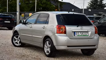 TOYOTA Corolla