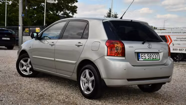 TOYOTA Corolla