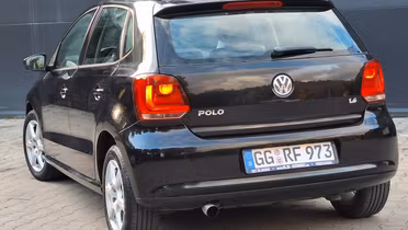 VOLKSWAGEN Polo