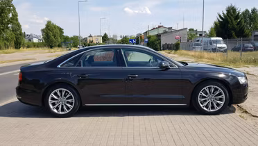 AUDI A8