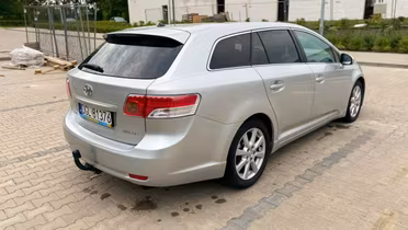 TOYOTA Avensis