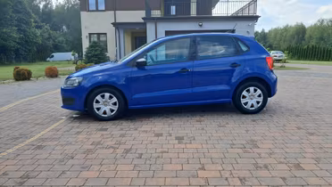 VOLKSWAGEN Polo
