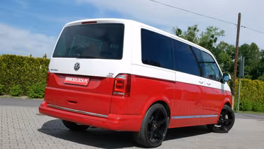 VOLKSWAGEN Multivan