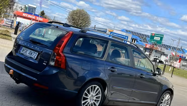 VOLVO V50
