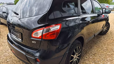NISSAN Qashqai+2