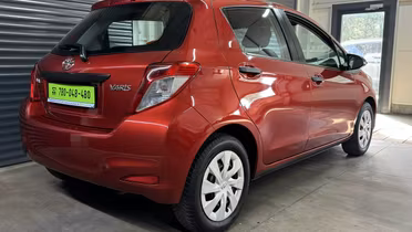 TOYOTA Yaris
