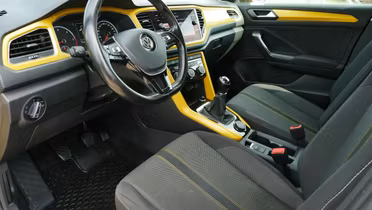 VOLKSWAGEN T-ROC
