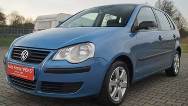 VOLKSWAGEN Polo