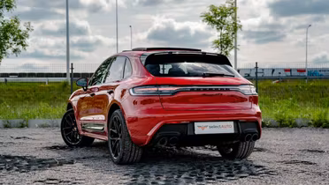 PORSCHE Macan