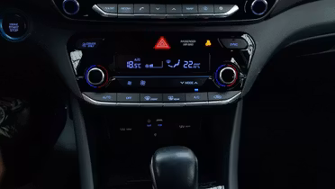 HYUNDAI Ioniq