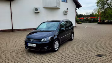 VOLKSWAGEN Touran