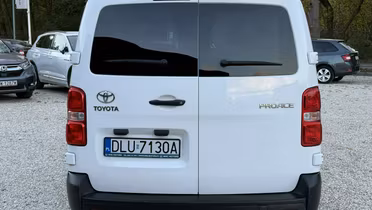 TOYOTA Proace Verso