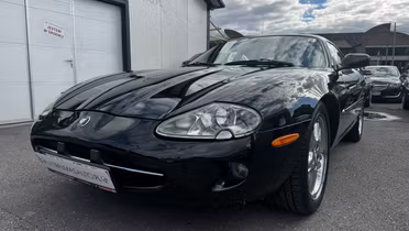 JAGUAR XK8