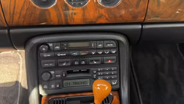JAGUAR XK8