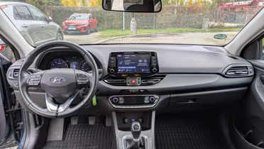 HYUNDAI i30