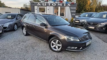 VOLKSWAGEN Passat