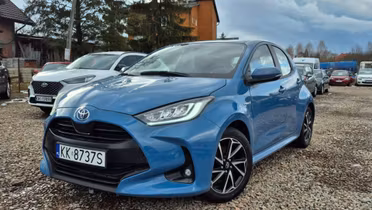 TOYOTA Yaris