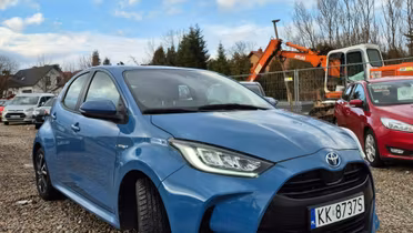 TOYOTA Yaris