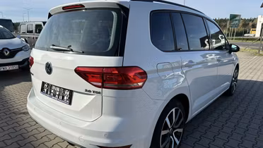 VOLKSWAGEN Touran