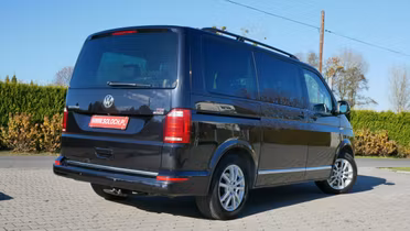 VOLKSWAGEN Multivan
