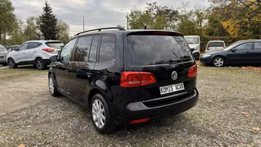 VOLKSWAGEN Touran