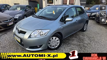 TOYOTA Auris
