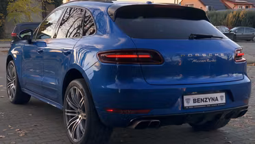 PORSCHE Macan