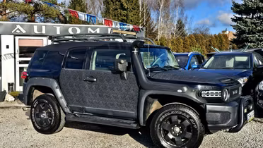 TOYOTA FJ Cruiser
