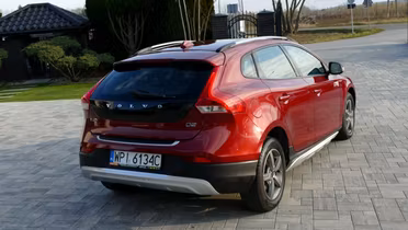 VOLVO V40 Cross Country