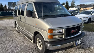 GMC Savana