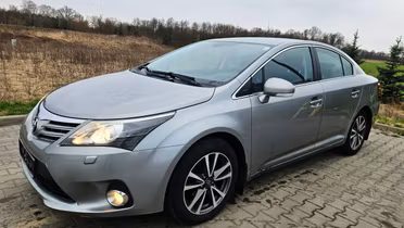 TOYOTA Avensis