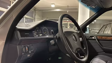 MERCEDES-BENZ 124