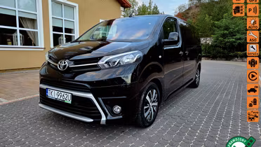 TOYOTA Proace Verso