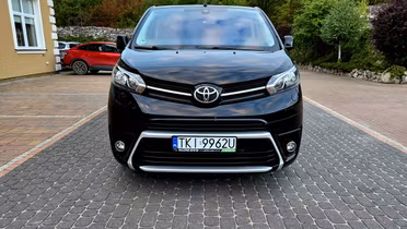 TOYOTA Proace Verso