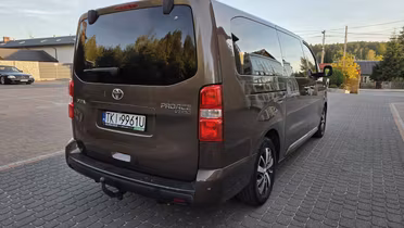TOYOTA Proace Verso
