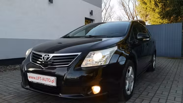 TOYOTA Avensis