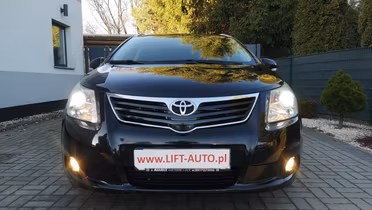 TOYOTA Avensis