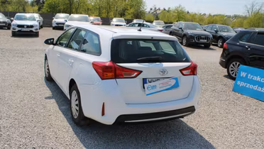 TOYOTA Auris
