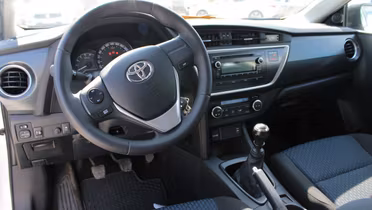 TOYOTA Auris