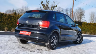 VOLKSWAGEN Polo