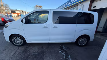 PEUGEOT Traveller
