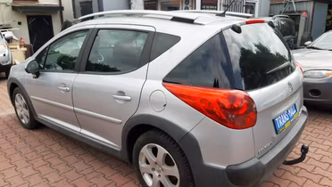 PEUGEOT 207